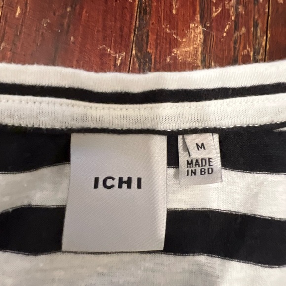 ICHI black and white striped v neck tee - Picture 3 of 8